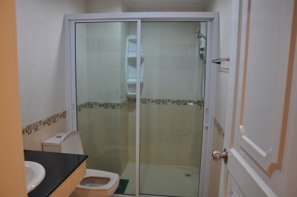 Hill Top Service Suites Banglamung Kültér fotó