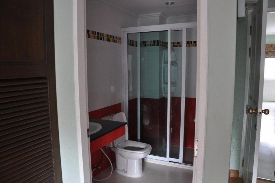 Hill Top Service Suites Banglamung Szoba fotó